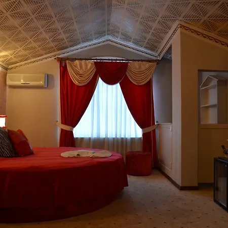 Umit Pembe Kosk Ankara