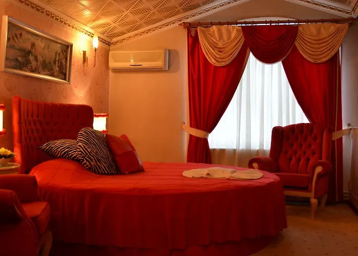 Umit Pembe Kosk Otel Ankara