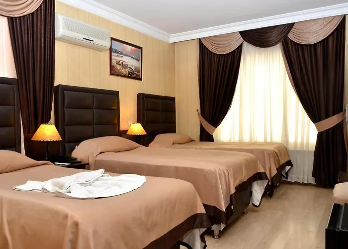 Umit Pembe Kosk Otel 3*