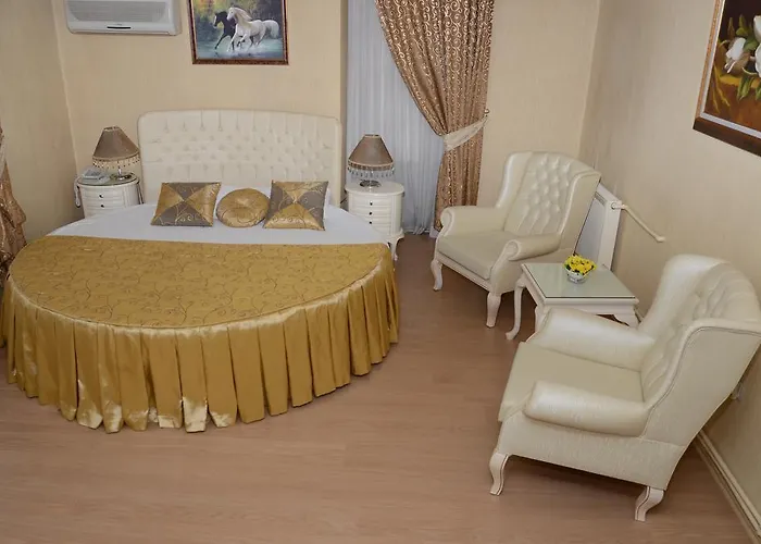 Umit Pembe Kosk Ankara